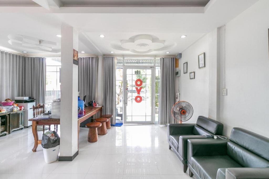 Oyo 75305 T Park Pak Chong Hotel Mu Si Ngoại thất bức ảnh