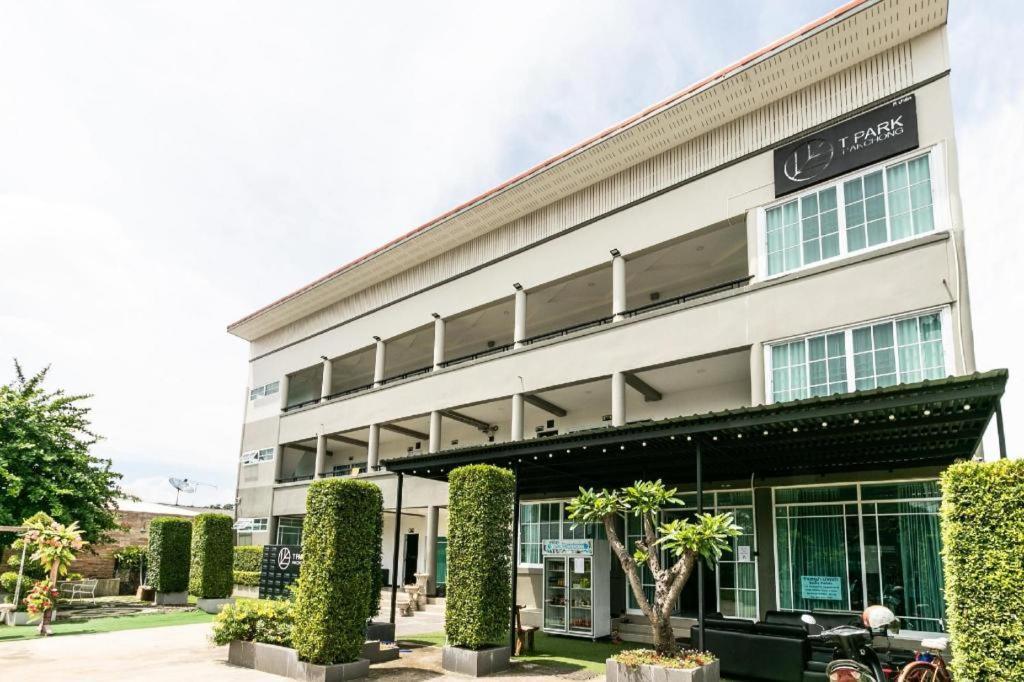 Oyo 75305 T Park Pak Chong Hotel Mu Si Ngoại thất bức ảnh